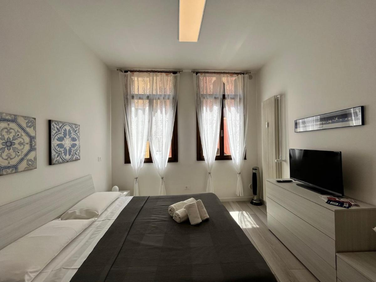 Appartamento Ai Portici Di Via Savonarola Padua Buitenkant foto