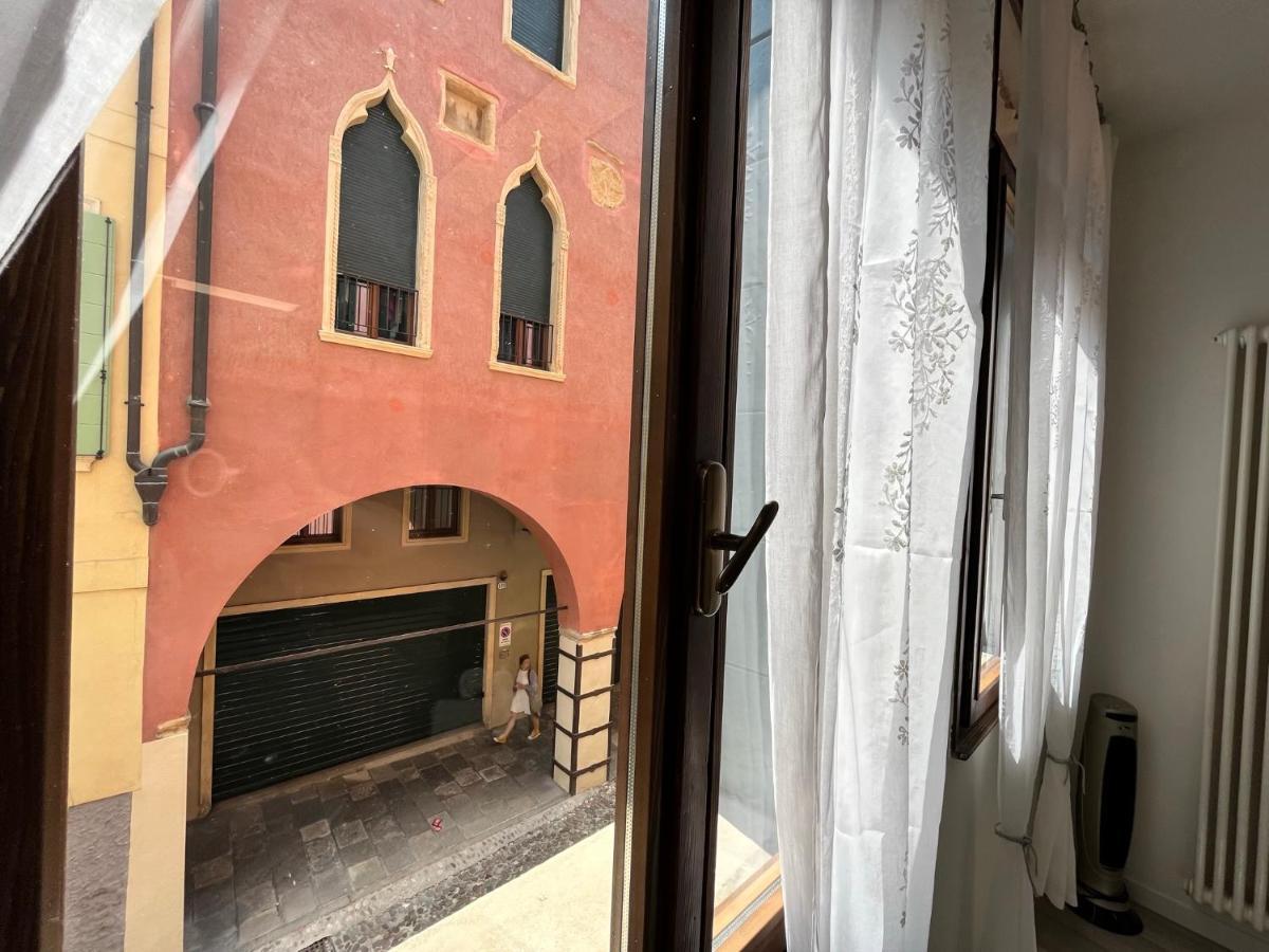 Appartamento Ai Portici Di Via Savonarola Padua Buitenkant foto
